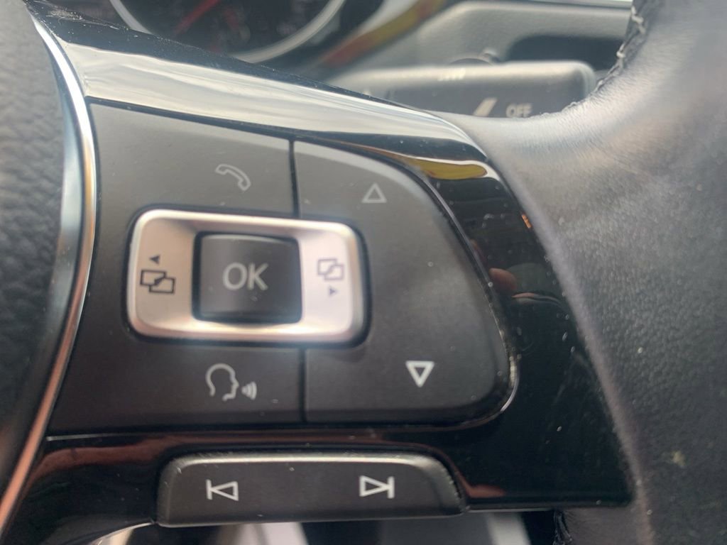 Used 2017 Volkswagen Jetta SEL FWD image 16