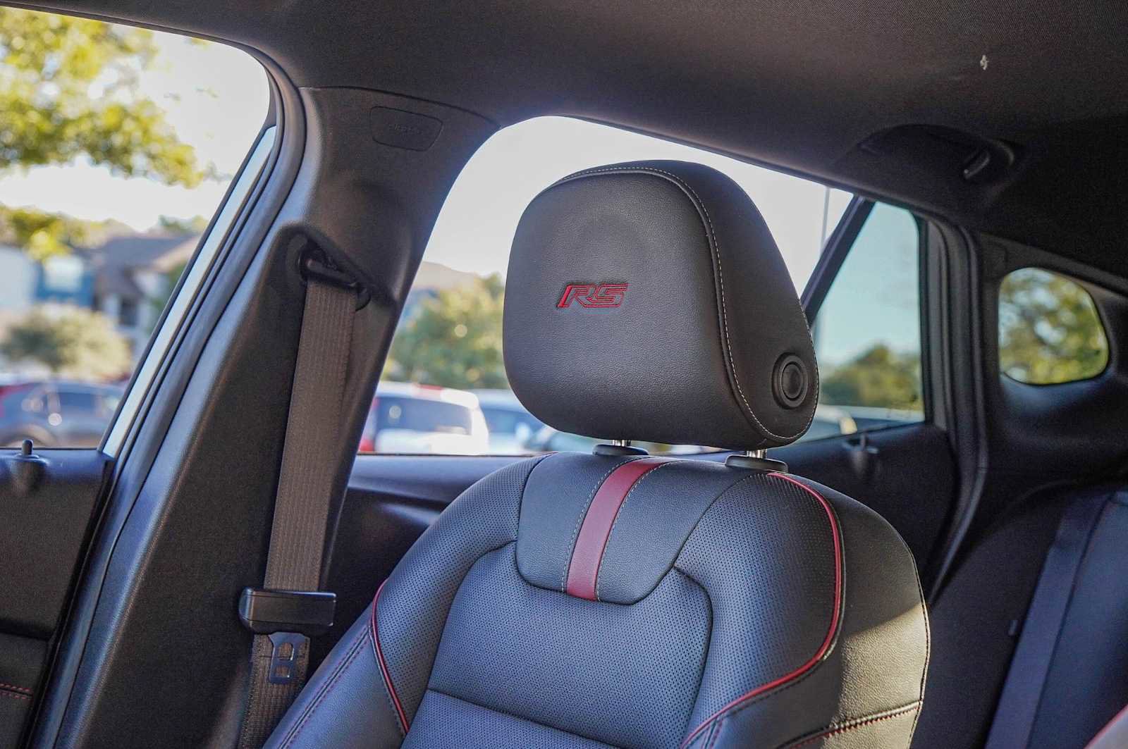 Used 2024 Chevrolet Trax RS w/ Sunroof Package image 12