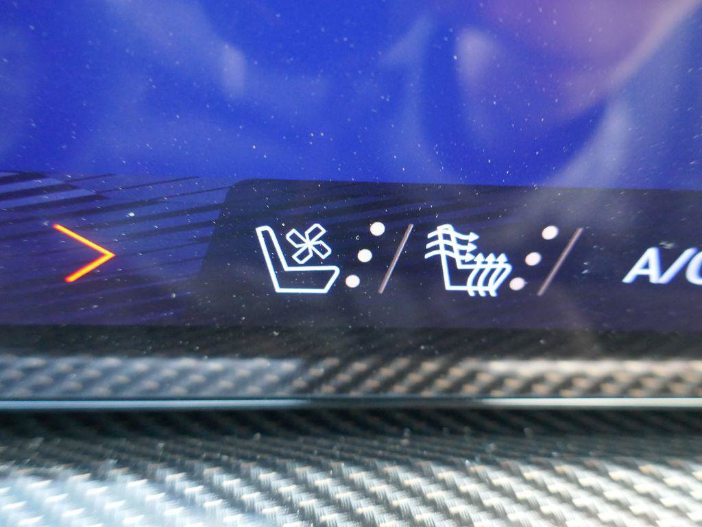 New 2026 Chevrolet Traverse High Country w/ LPO, Floor Liner Package image 26