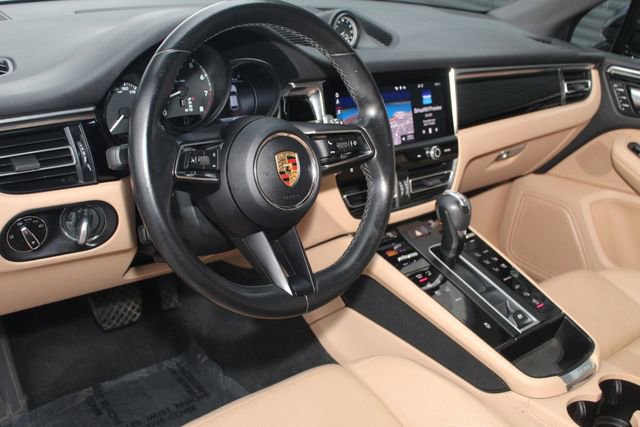 Certified 2023 Porsche Macan Base image 4
