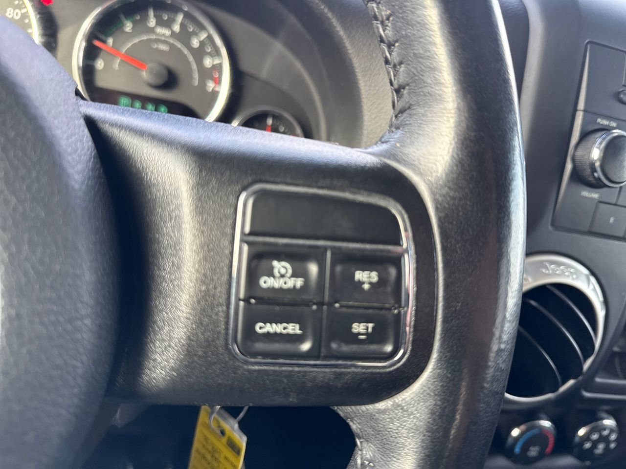 Used 2018 Jeep Wrangler Unlimited Sahara image 28