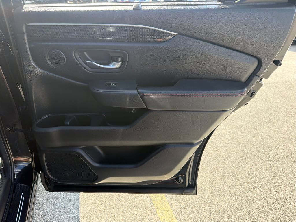 Used 2025 Honda Pilot Black Edition image 26