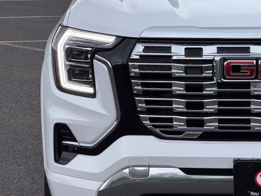 Used 2026 GMC Terrain Denali AWD/4WD image 2