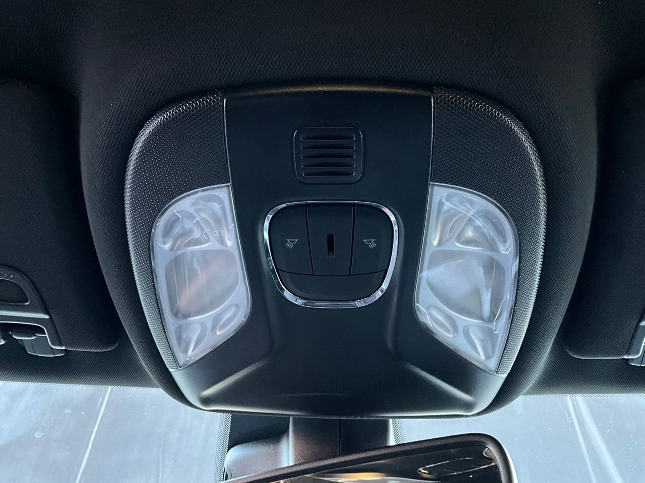 Used 2025 Jeep Compass Trailhawk w/ Trailer Tow Group image 16