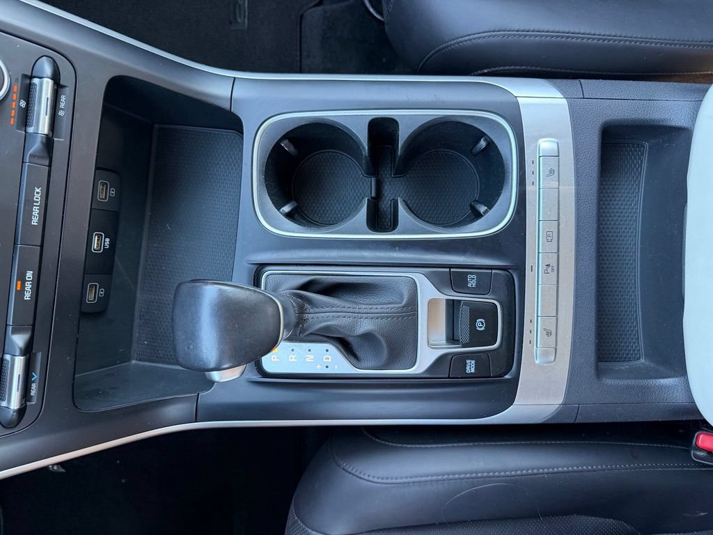 Certified 2024 Kia Carnival LX FWD image 23