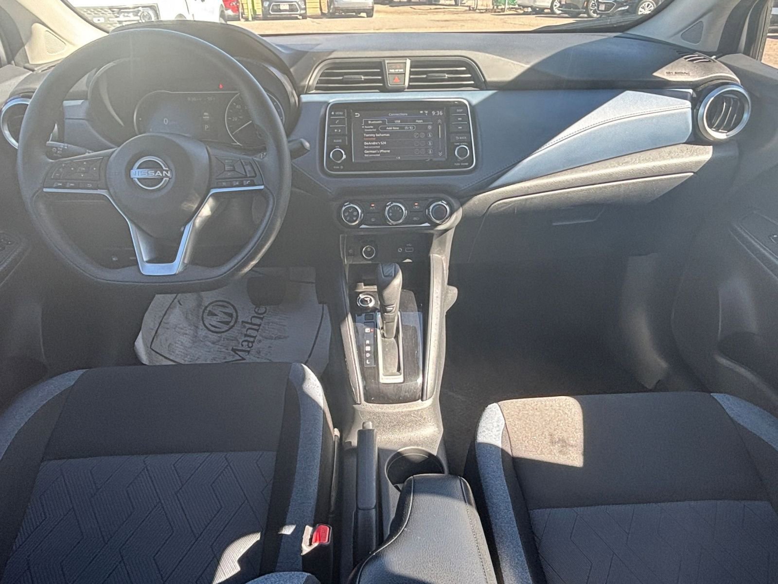 Used 2025 Nissan Versa SV image 31