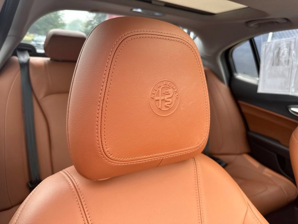 Used 2019 Alfa Romeo Giulia AWD image 71