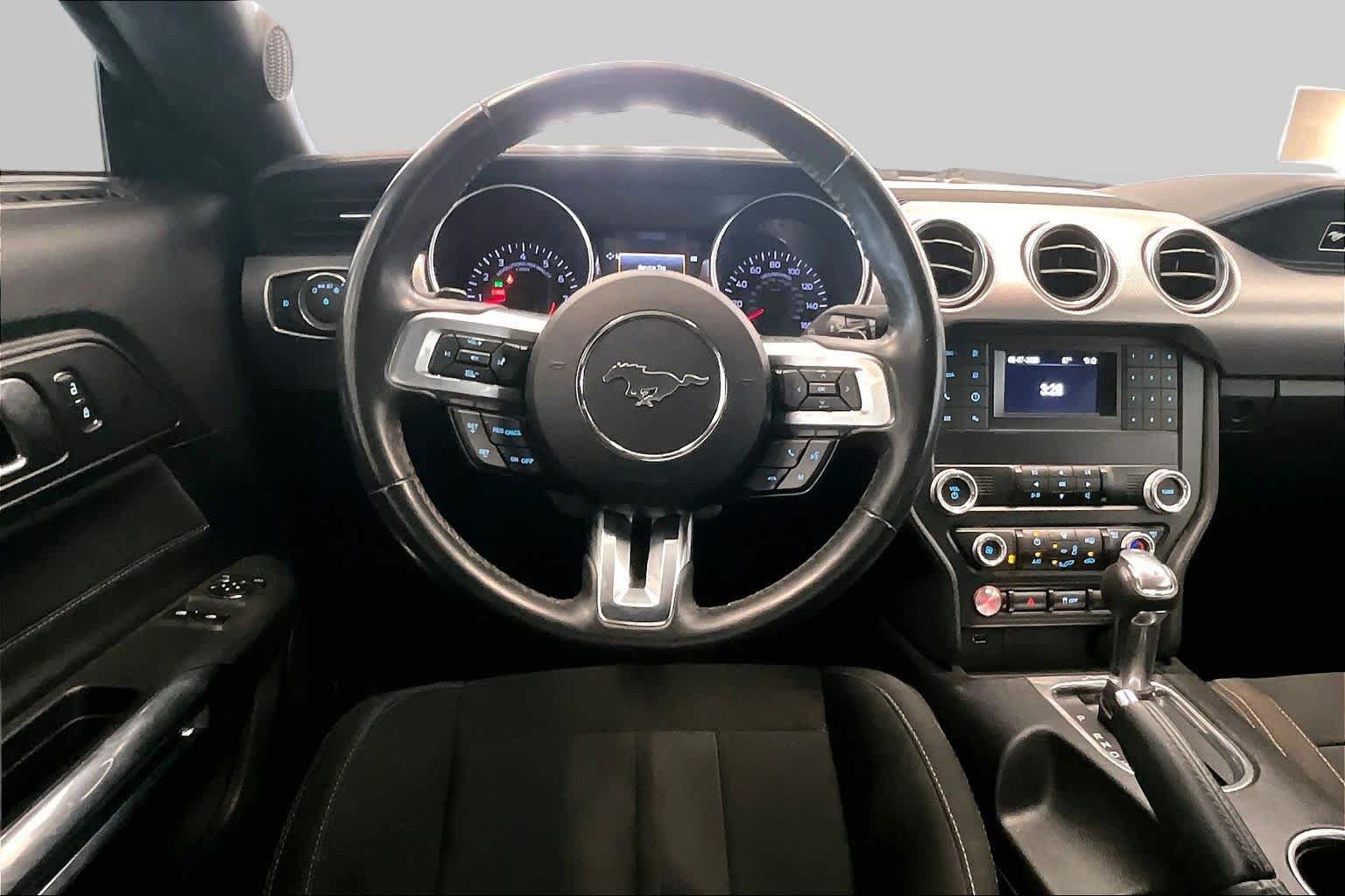 Used 2020 Ford Mustang GT RWD image 4