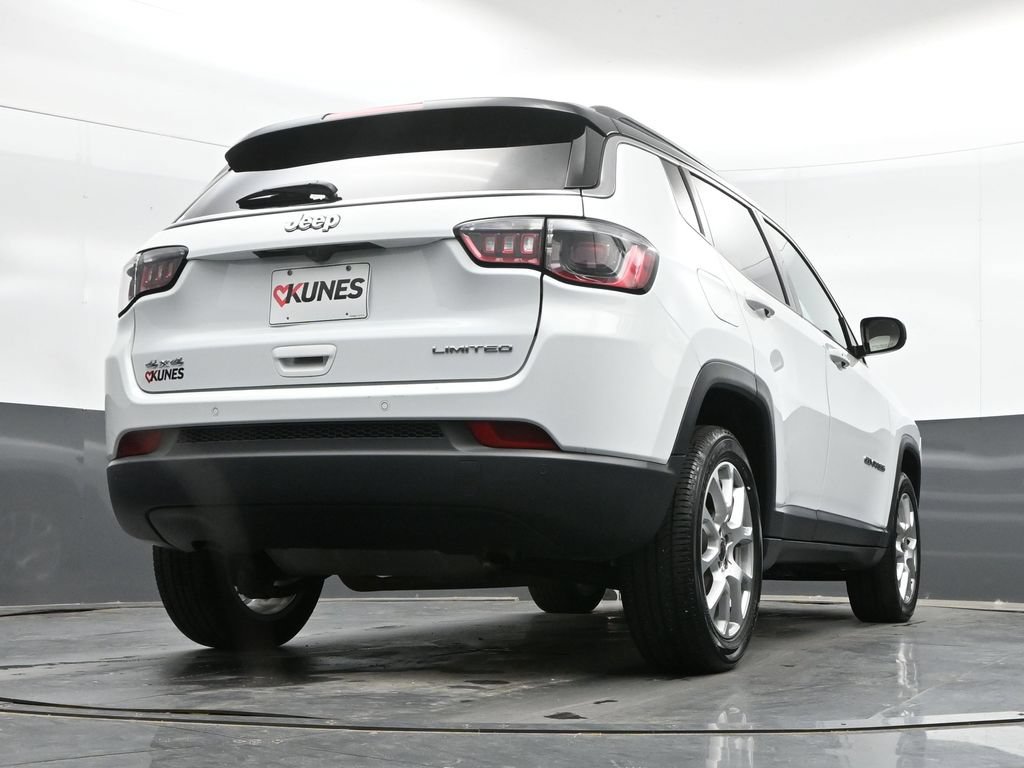 Used 2025 Jeep Compass Limited AWD/4WD image 39