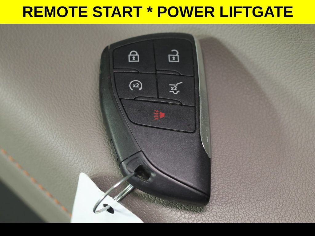 Used 2025 Chevrolet Traverse LT AWD/4WD image 12