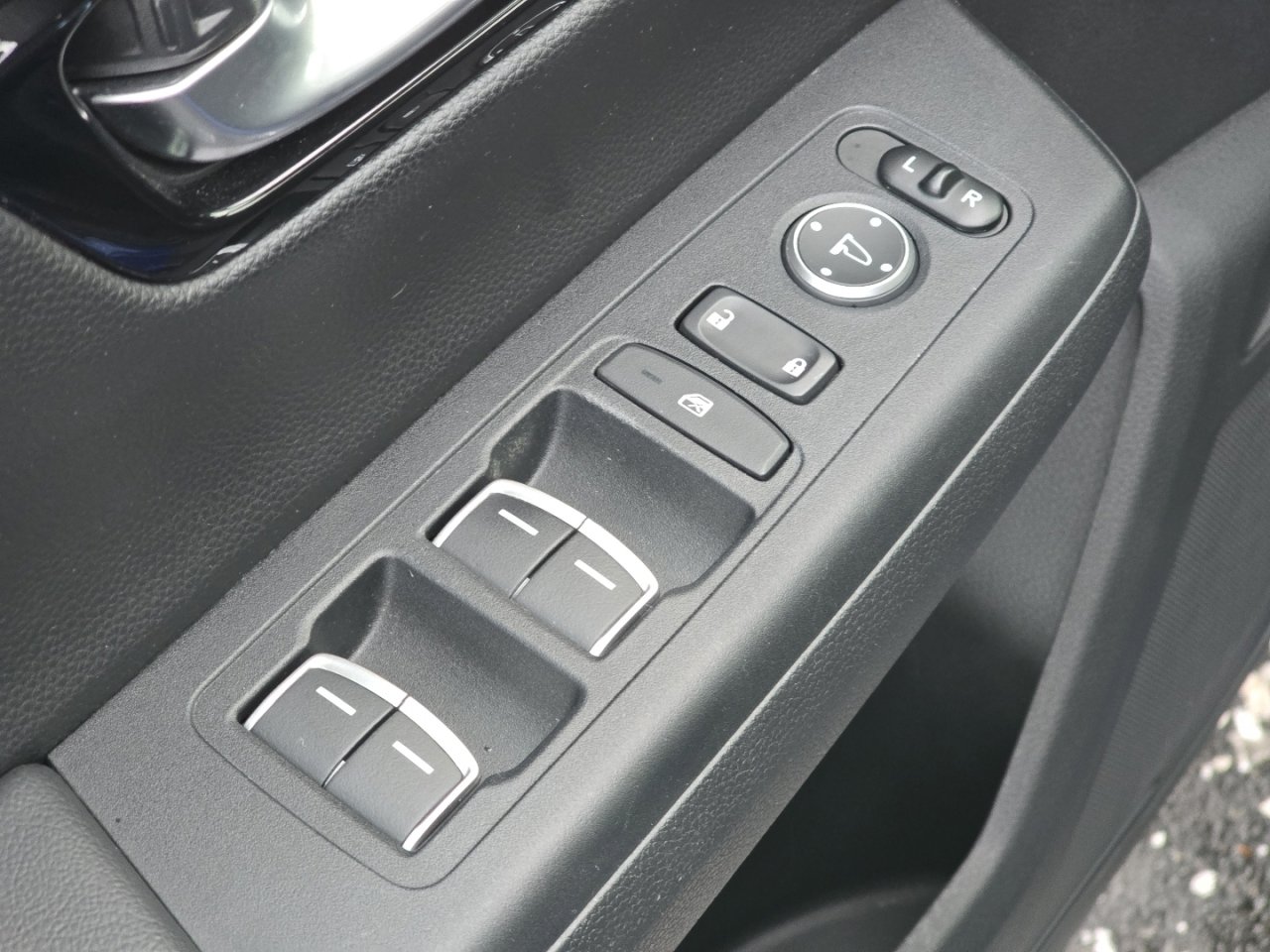 Certified 2023 Honda CR-V EX-L image 25