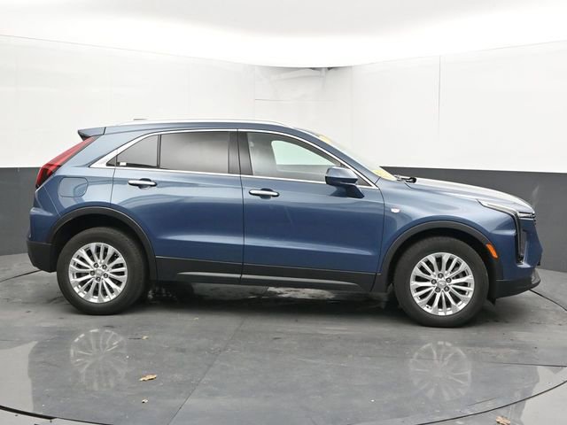 Used 2024 Cadillac XT4 Luxury w/ Cold Weather Package AWD/4WD image 12
