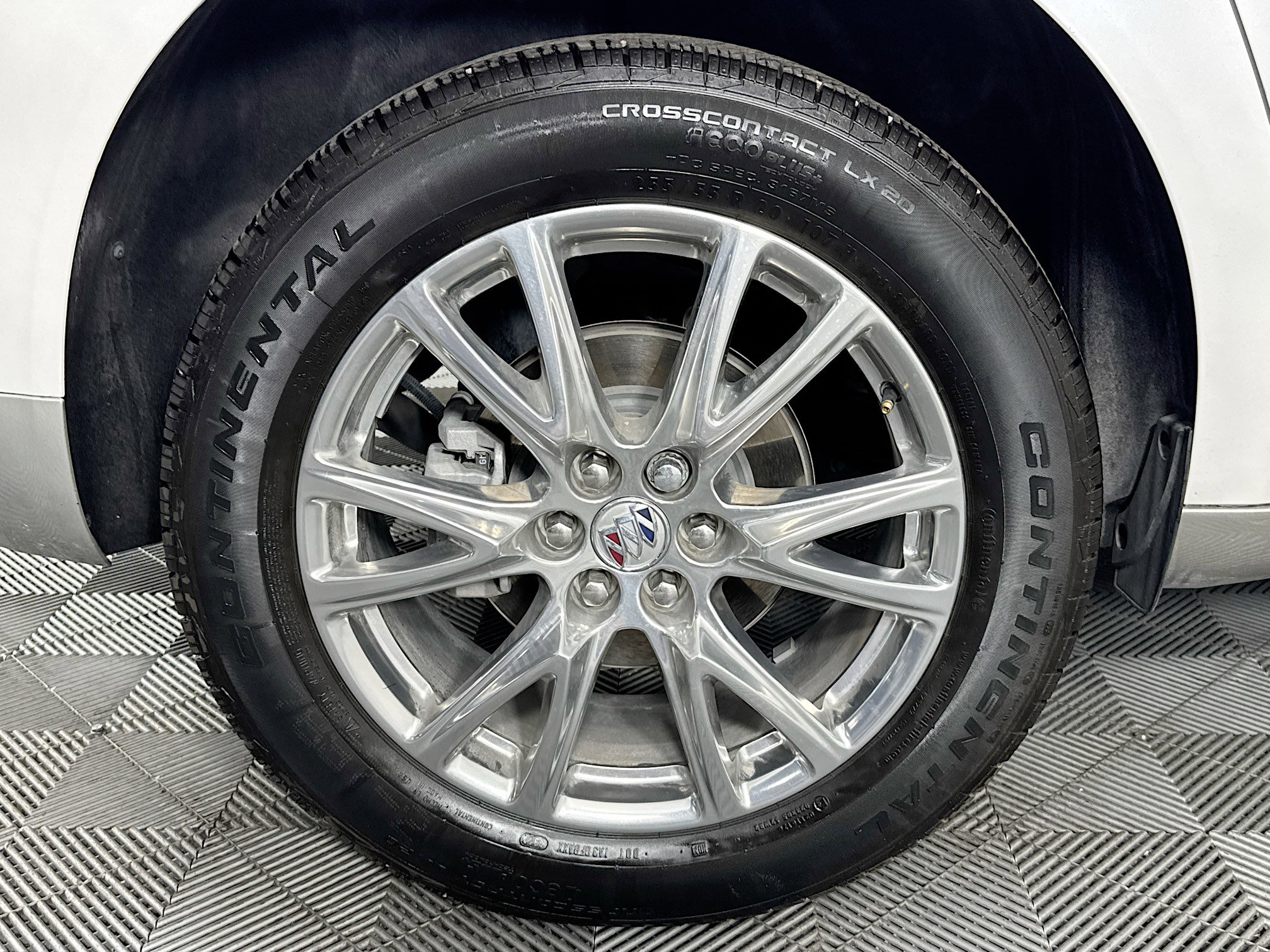 Used 2023 Buick Enclave Essence w/ Experience Buick Package FWD image 54