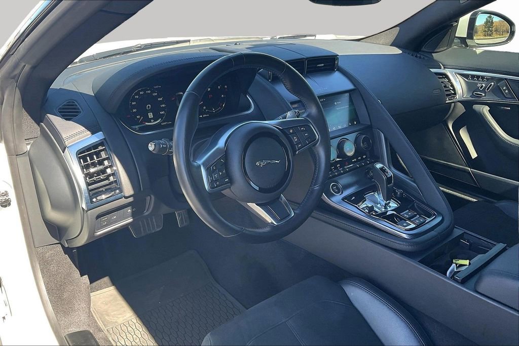 Used 2022 Jaguar F-TYPE R-Dynamic image 16