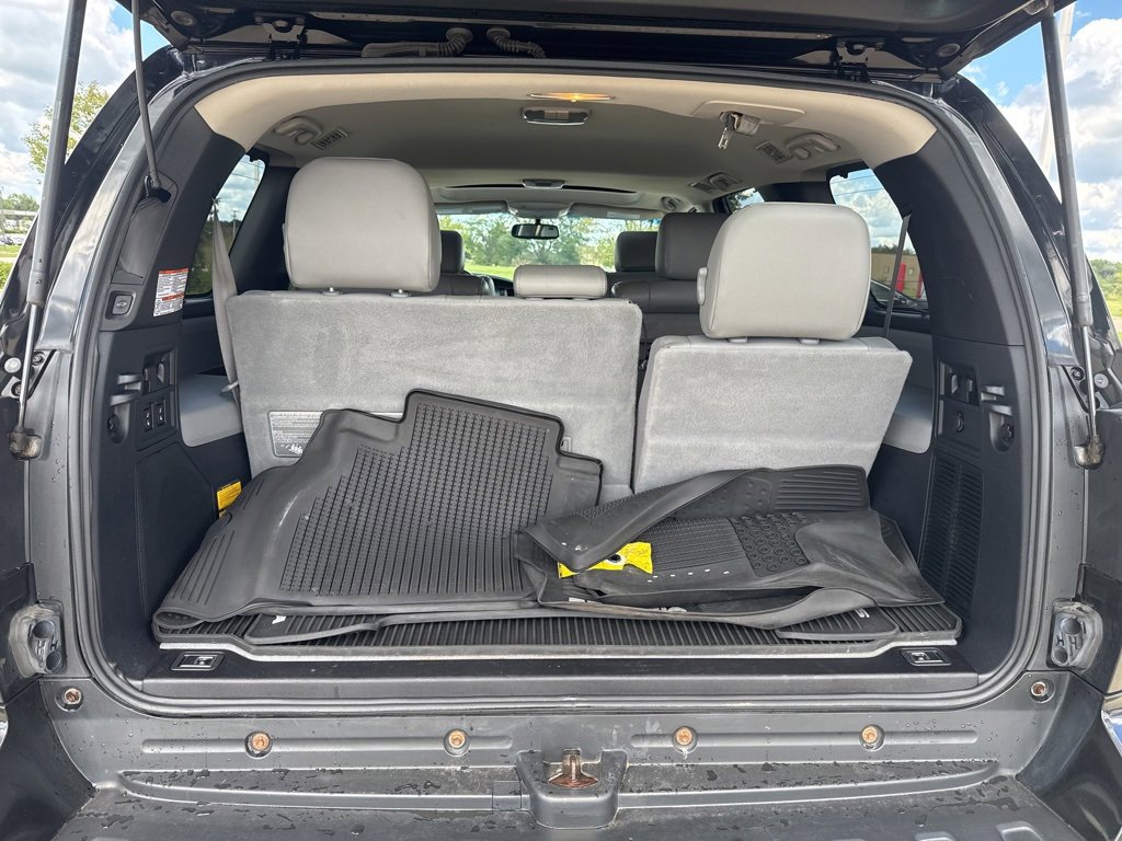 Used 2017 Toyota Sequoia Limited w/ Safety & Convenience Package image 19