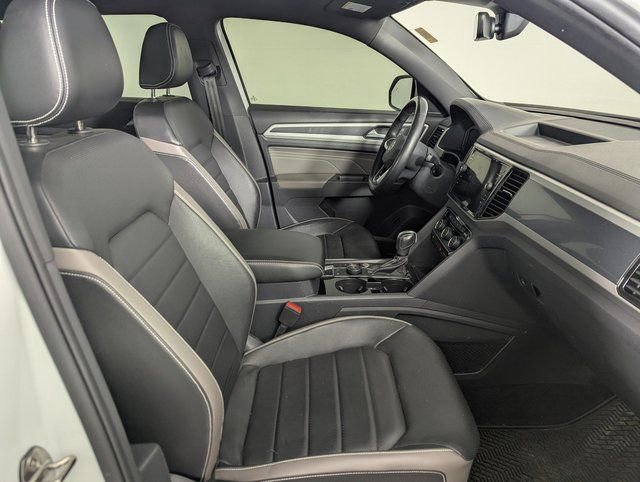 Used 2023 Volkswagen Atlas Cross Sport SEL Premium R-Line image 22