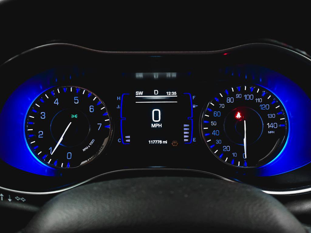 Used 2017 Chrysler 200 Limited Platinum w/ Comfort & Convenience Group image 23