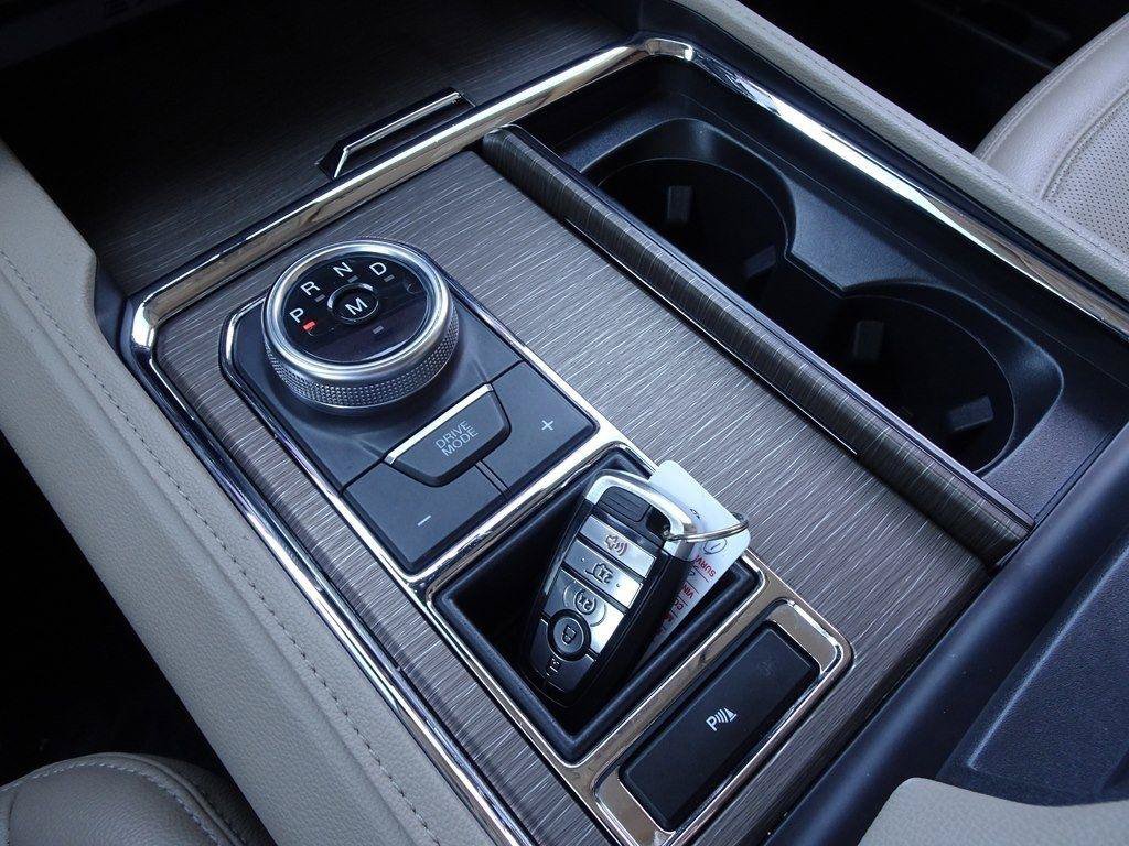 Used 2023 Ford Expedition Limited RWD image 19