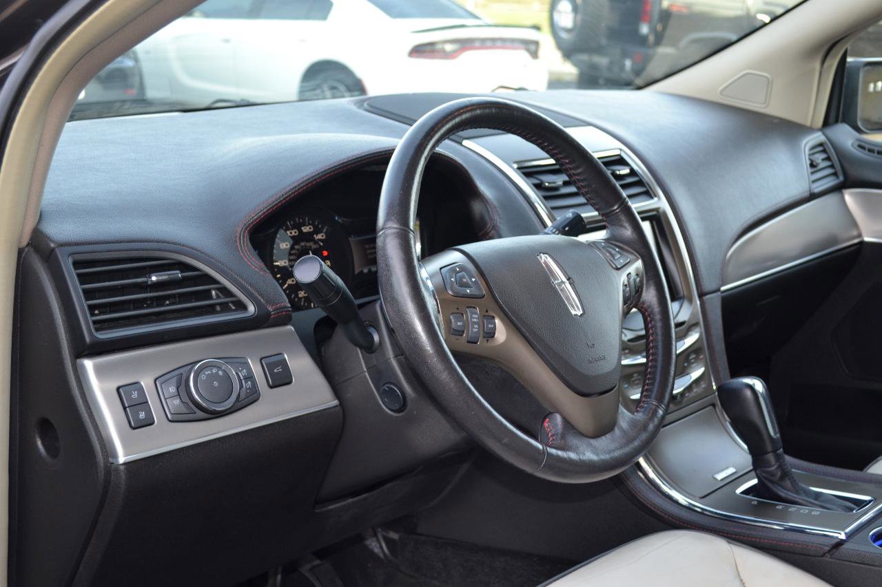 Used 2015 Lincoln MKX AWD w/ Equipment Group 102A image 13