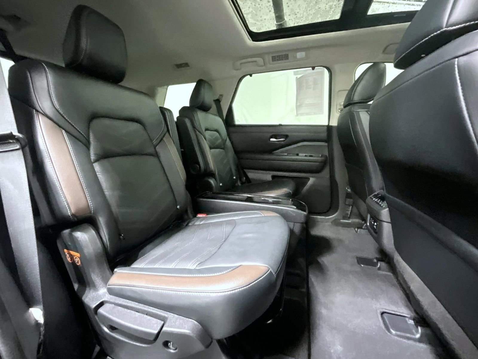 Used 2023 Nissan Pathfinder Platinum image 21