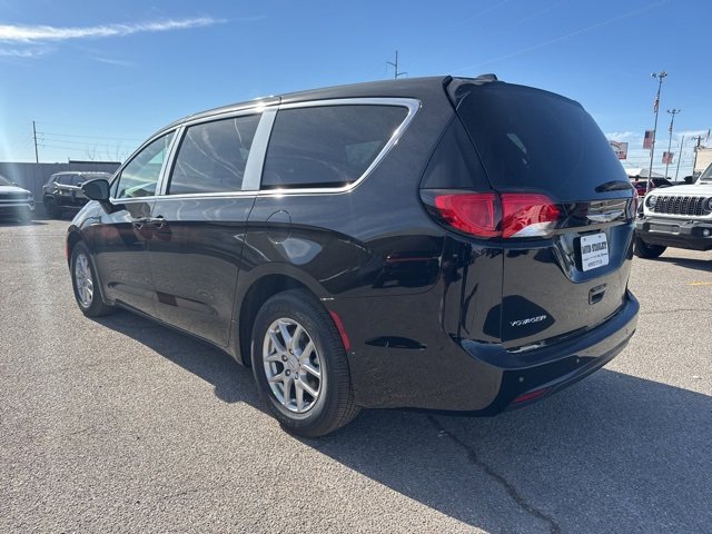 New 2026 Chrysler Voyager LX image 4