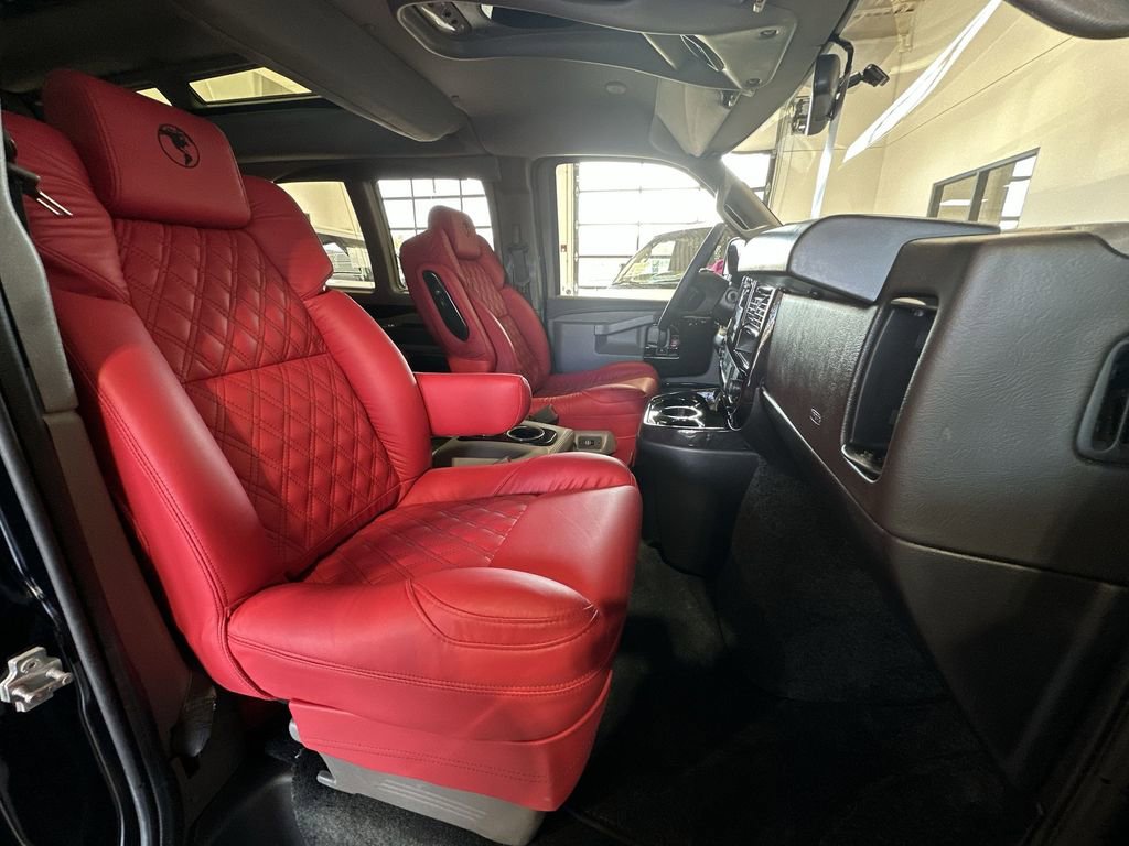 Used 2024 GMC Savana 2500 w/ Driver Convenience Package image 23