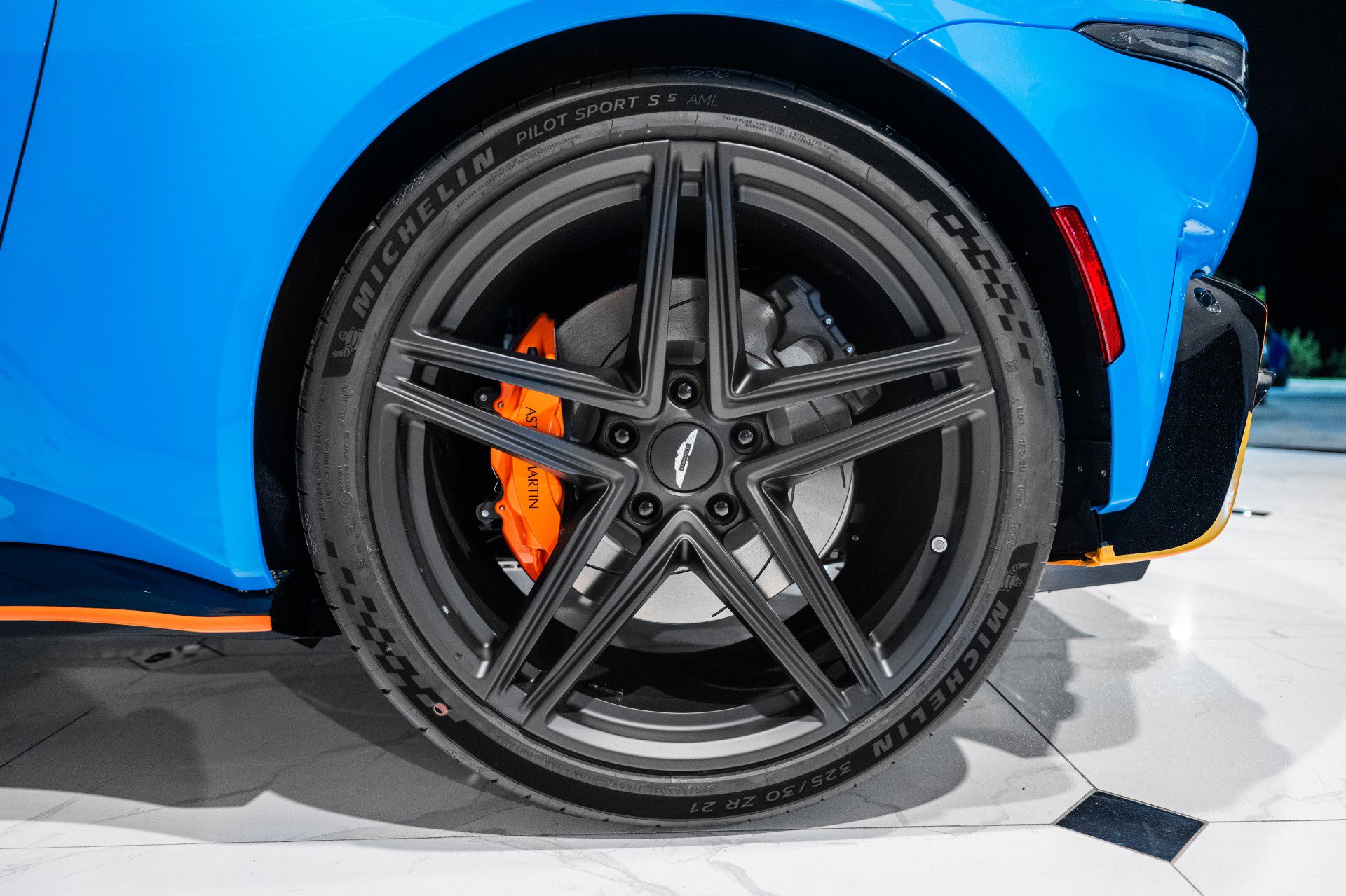 New 2026 Aston Martin V8 Vantage Roadster image 47