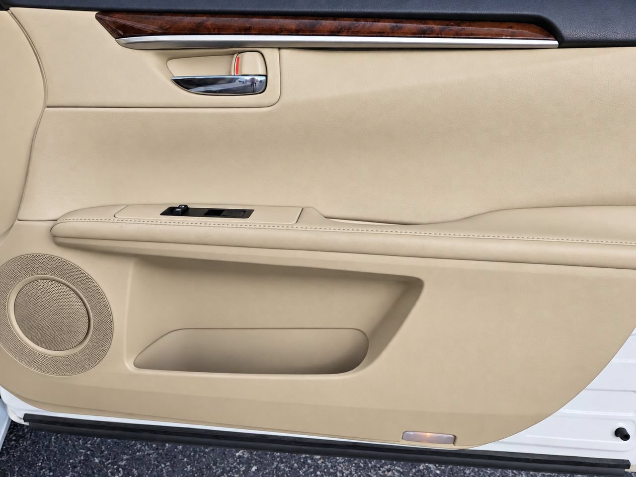 Used 2015 Lexus ES 350 w/ Luxury Package FWD image 29