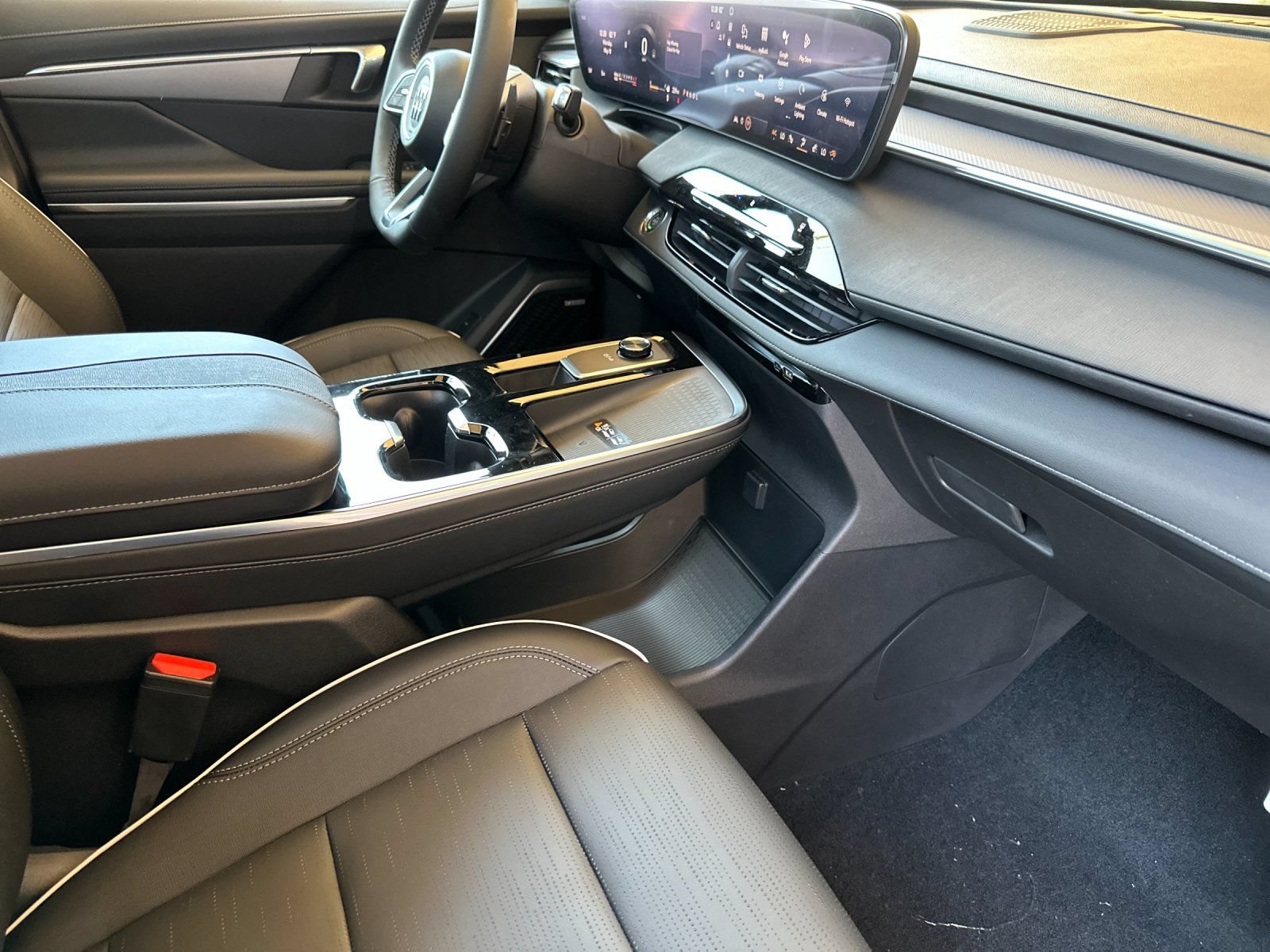 New 2026 Buick Enclave Sport Touring w/ Power Package FWD image 17