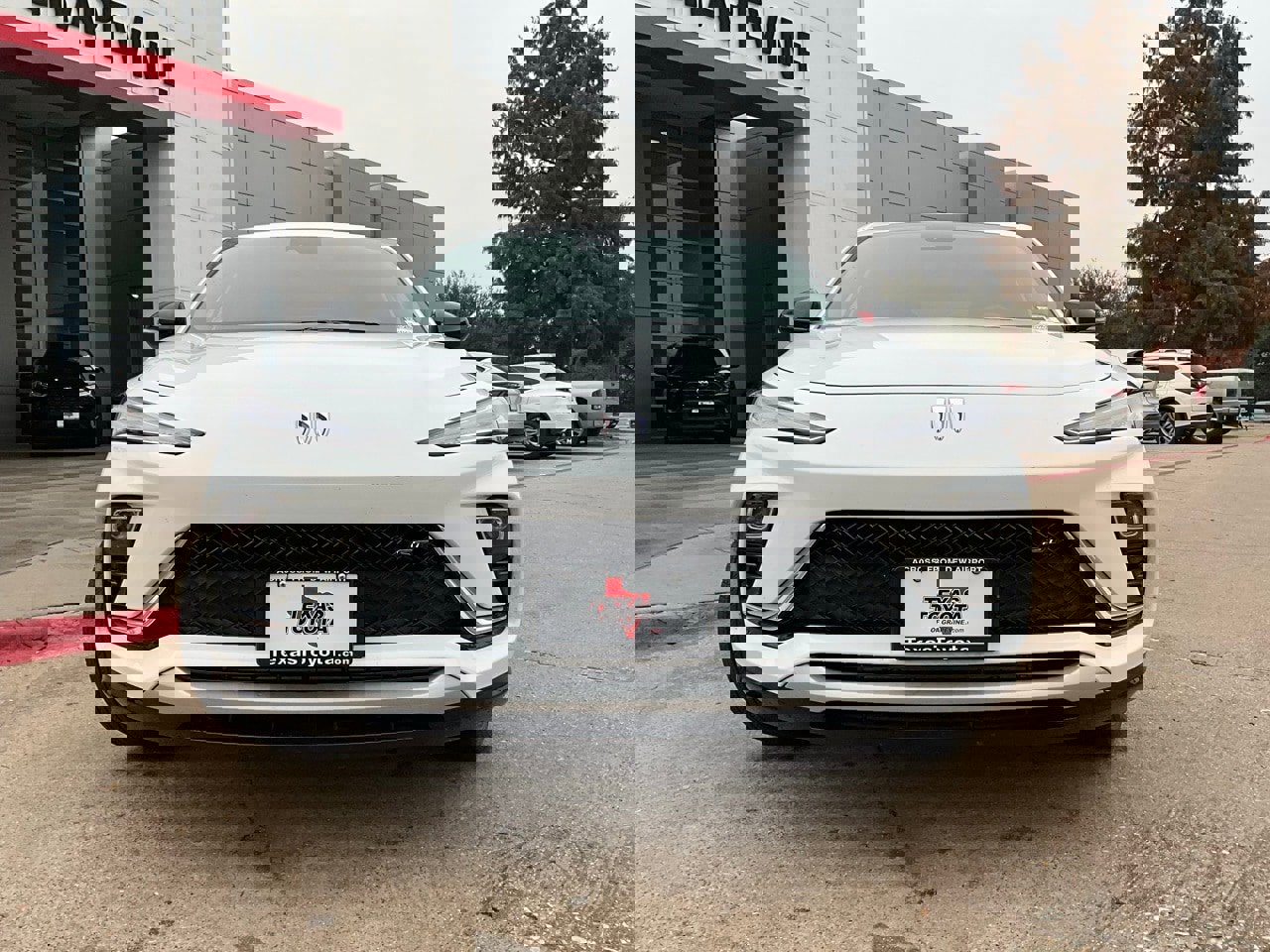 Used 2025 Buick Envista Sport Touring image 4