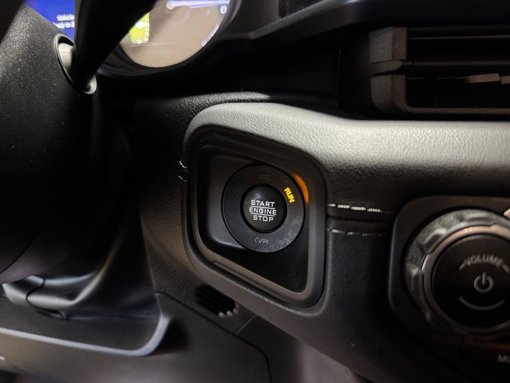 Used 2024 Jeep Wrangler High Altitude AWD/4WD image 29