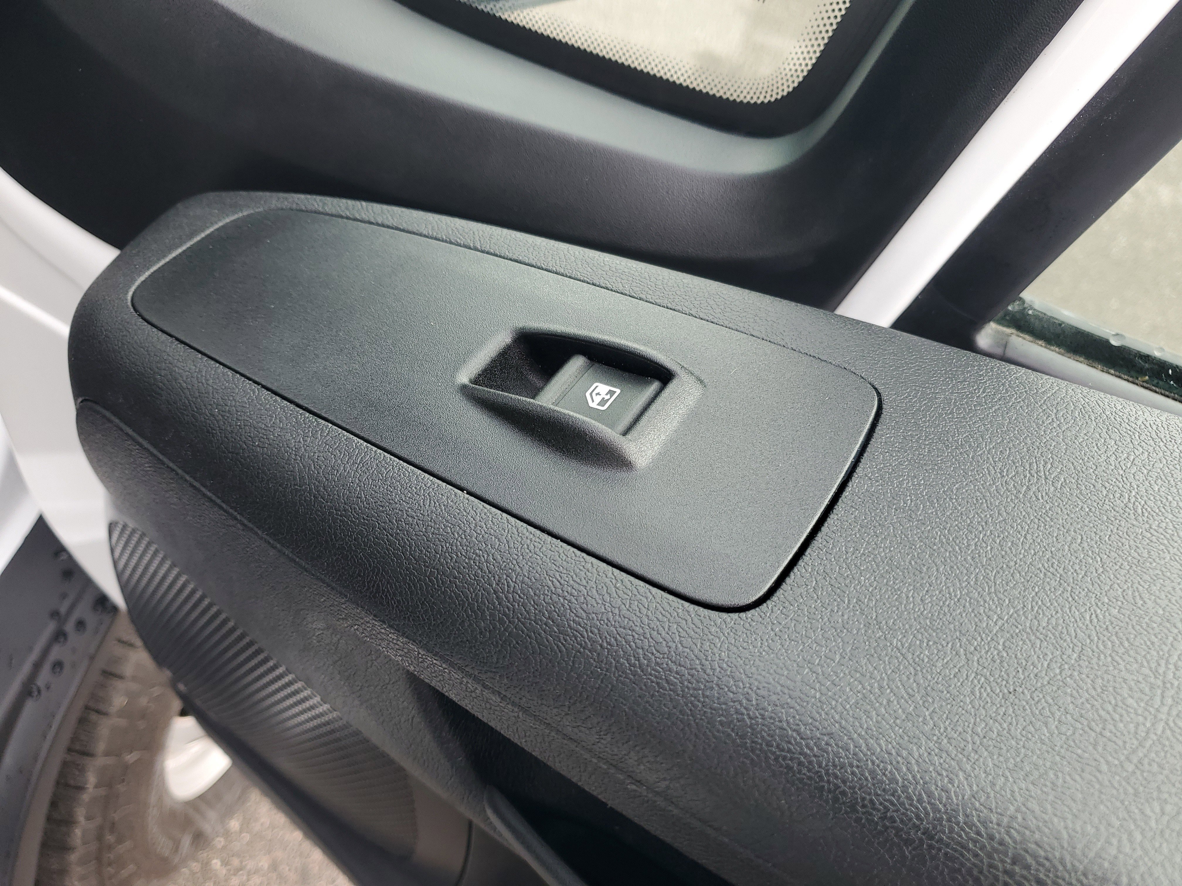 Used 2025 RAM ProMaster 2500 w/ Convenience Group image 10