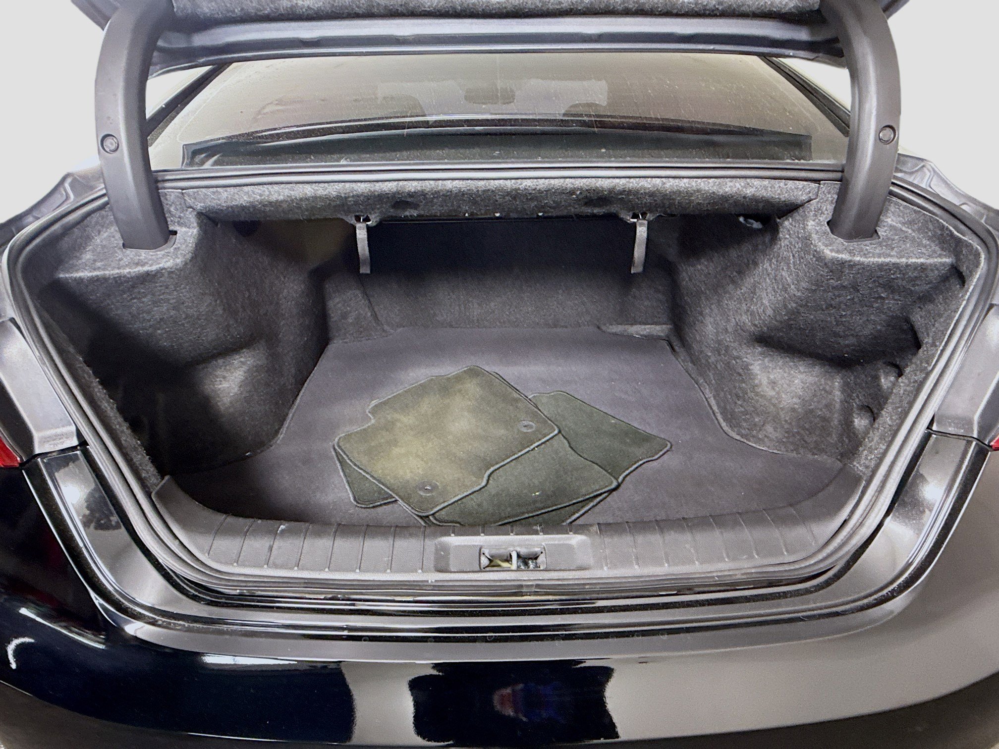 Used 2018 Nissan Maxima 3.5 SV image 35