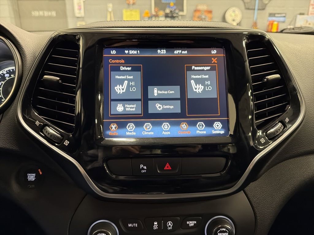 Used 2020 Jeep Cherokee Limited image 7