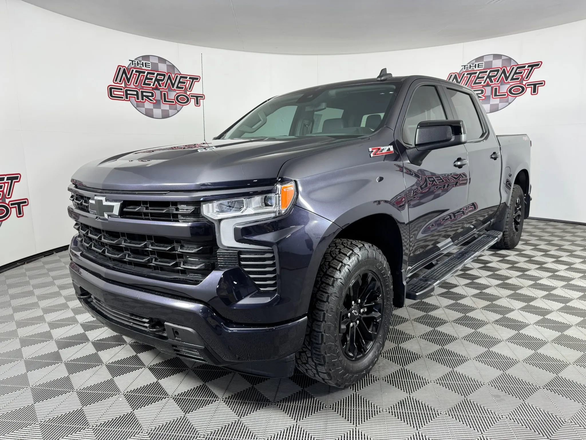 Used 2022 Chevrolet Silverado 1500 RST w/ Convenience Package II AWD/4WD image 3