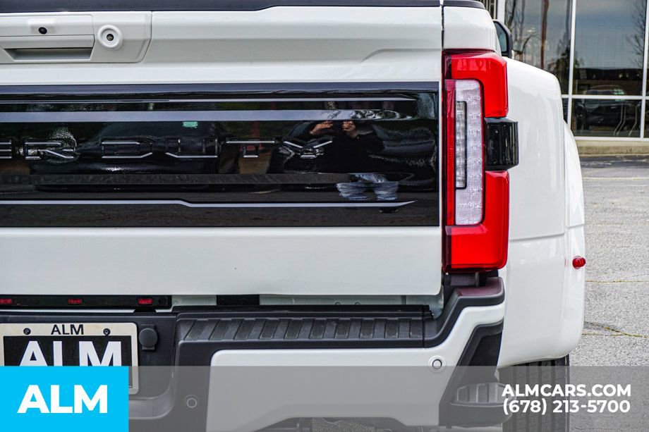 Used 2025 Ford F450 Platinum w/ FX4 Off-Road Package image 13