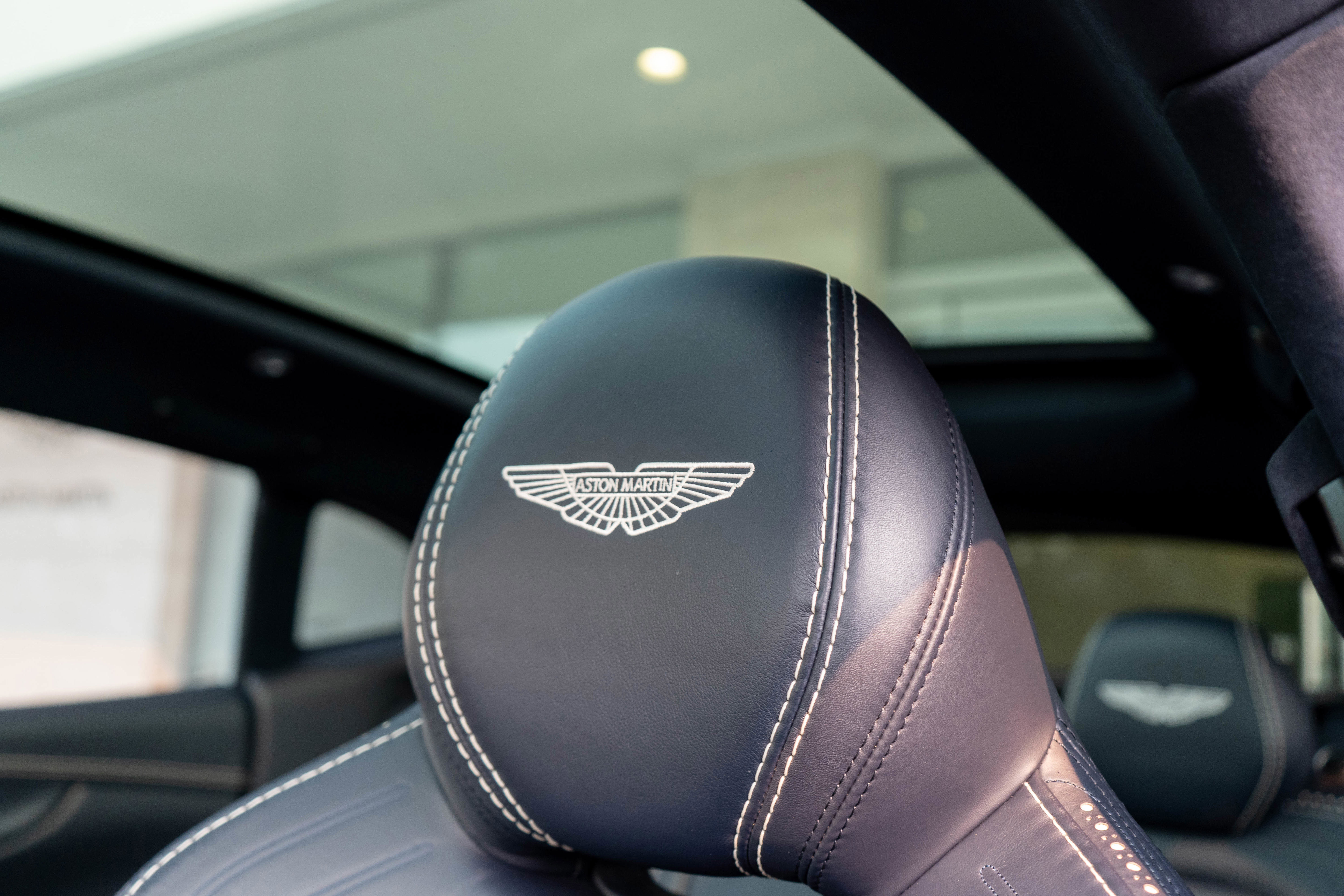 Used 2021 Aston Martin DBX image 5