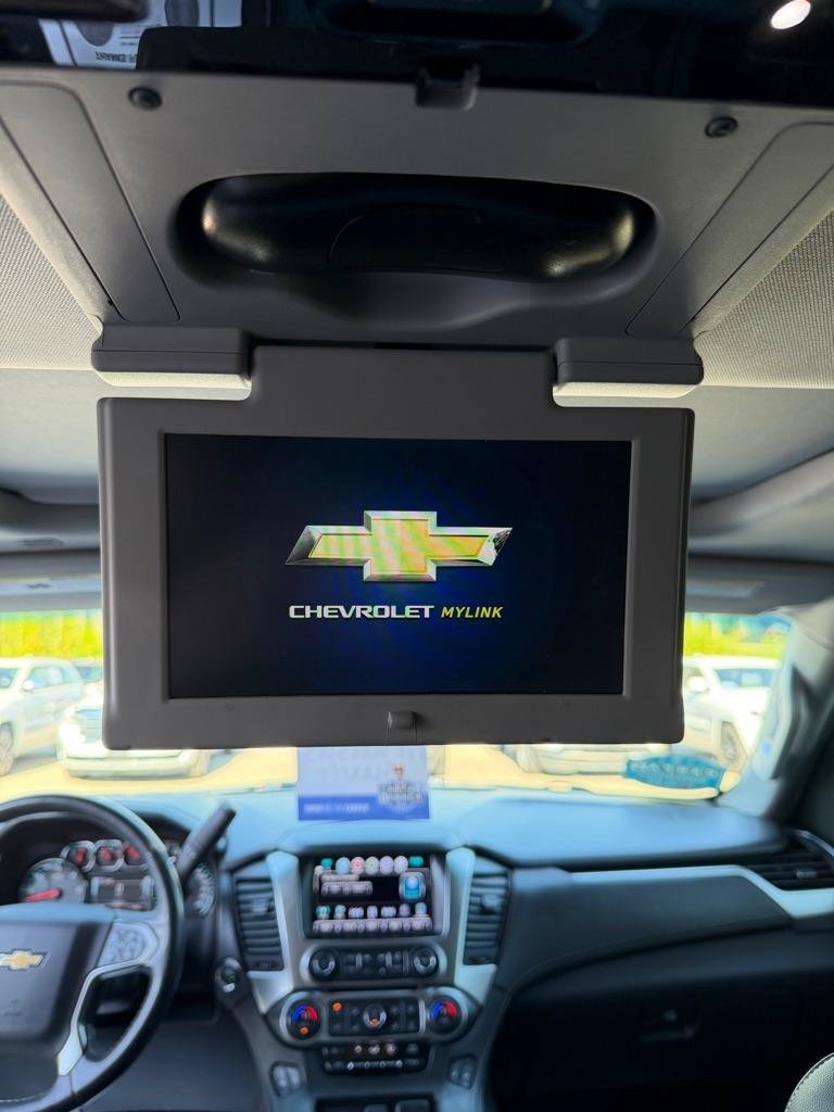 Used 2018 Chevrolet Suburban LT AWD/4WD image 15
