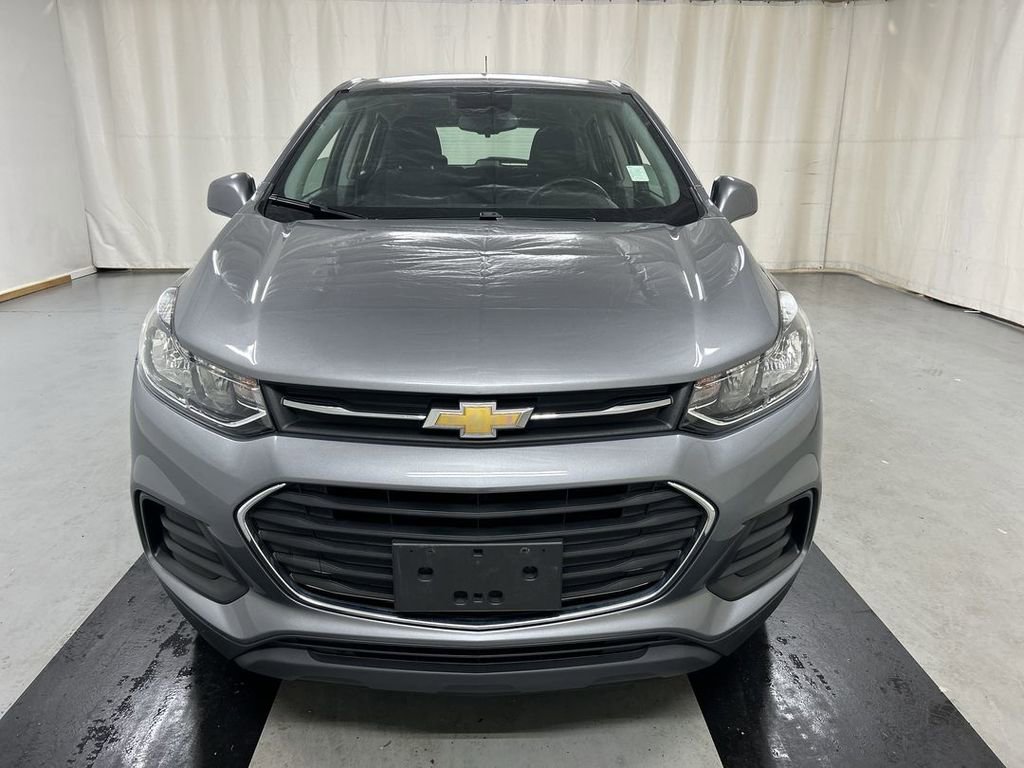 Used 2020 Chevrolet Trax LS image 3