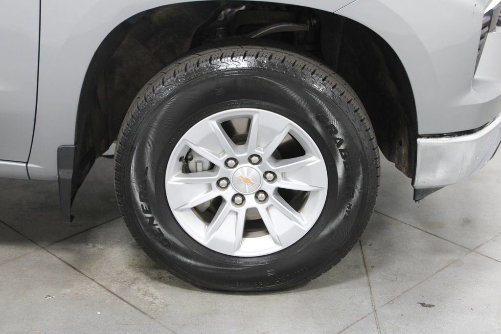 Used 2025 Chevrolet Silverado 1500 LT image 13