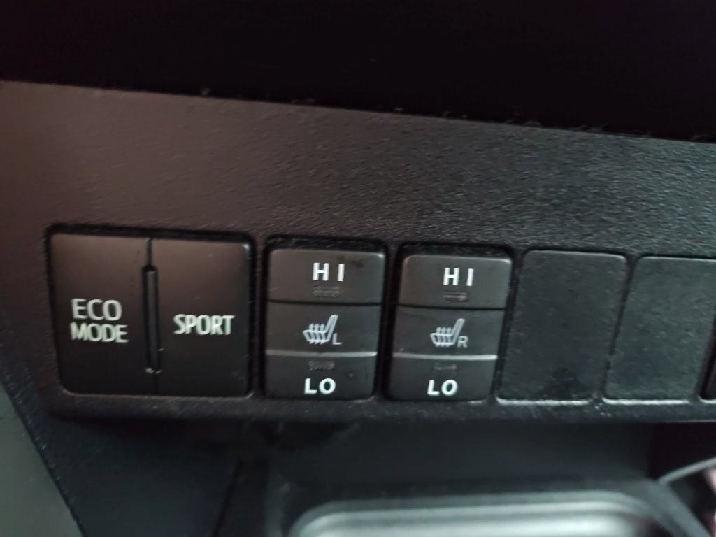 Used 2017 Toyota RAV4 SE w/ Power Special Value Package AWD/4WD image 9
