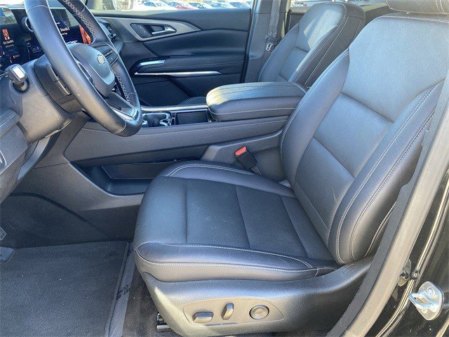 Certified 2025 Chevrolet Traverse LT image 12