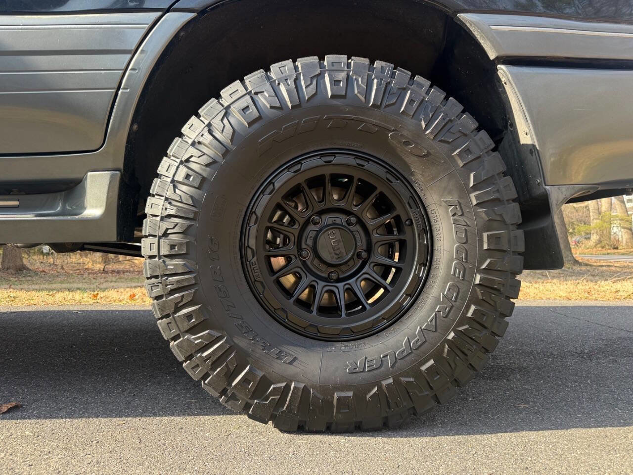 Used 2001 Lexus LX 470 4WD image 62