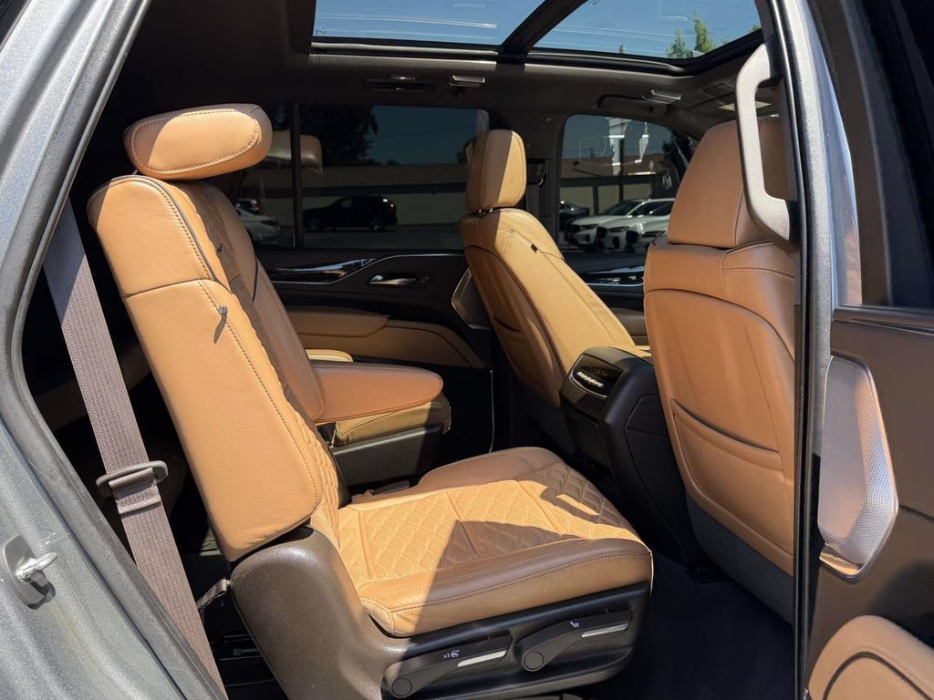 Used 2021 Cadillac Escalade Sport w/ Driver Assist Tech Package AWD/4WD image 13