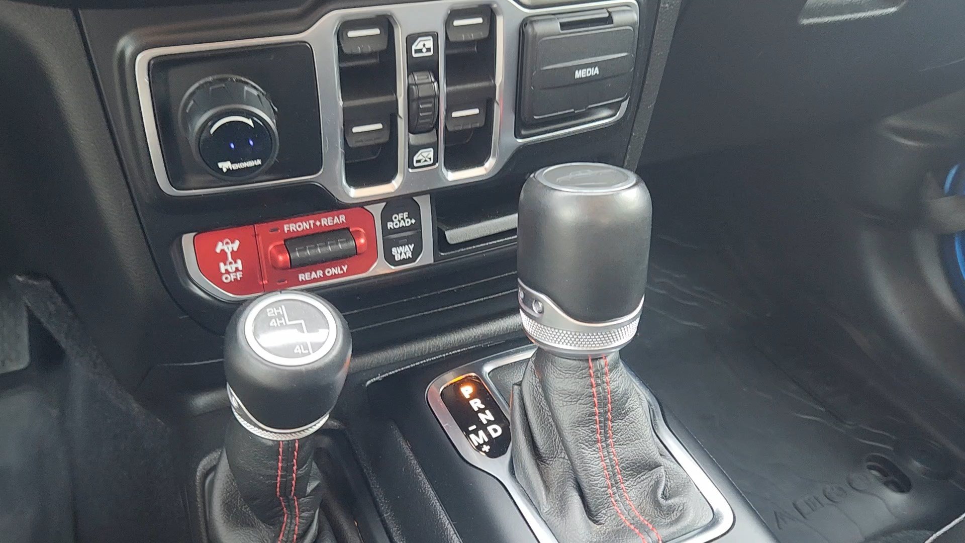 Used 2022 Jeep Gladiator Rubicon w/ LED Lighting Group AWD/4WD image 28