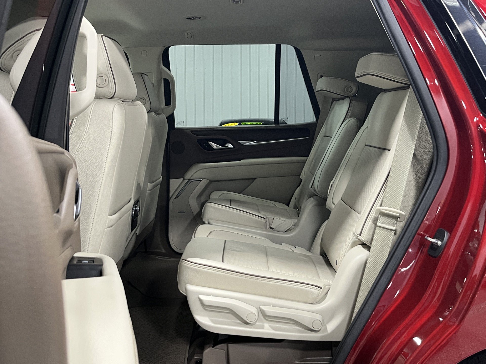 Certified 2021 GMC Yukon Denali w/ Advanced Technology Package AWD/4WD image 11