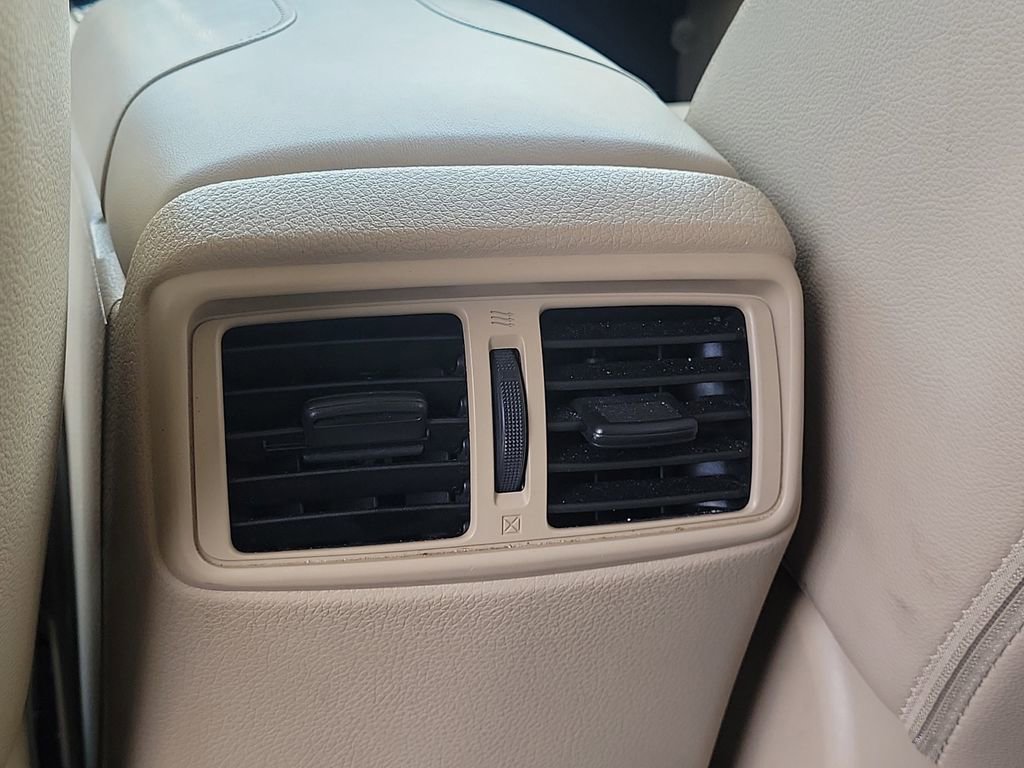 Used 2018 Nissan Rogue SL FWD image 17