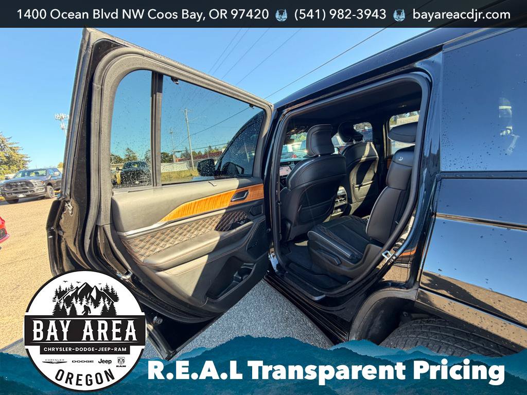 Used 2024 Jeep Grand Cherokee L Summit AWD/4WD image 15