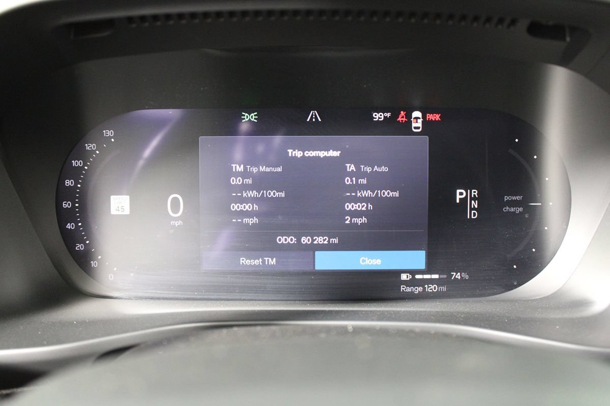 Used 2023 Volvo XC40 Recharge Ultimate AWD/4WD image 19