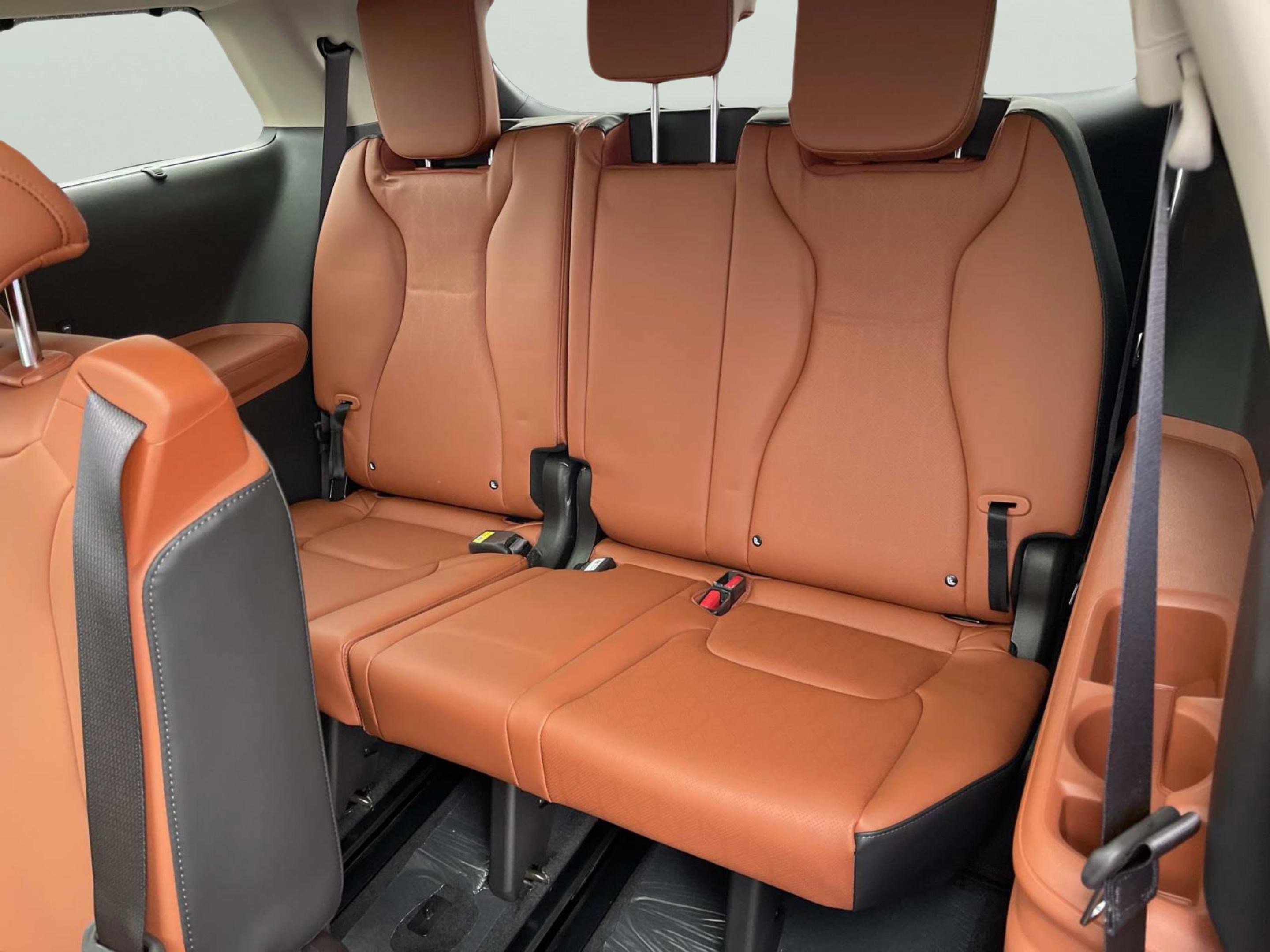 New 2026 Kia Carnival SX w/ SX Dark Edition Package image 21